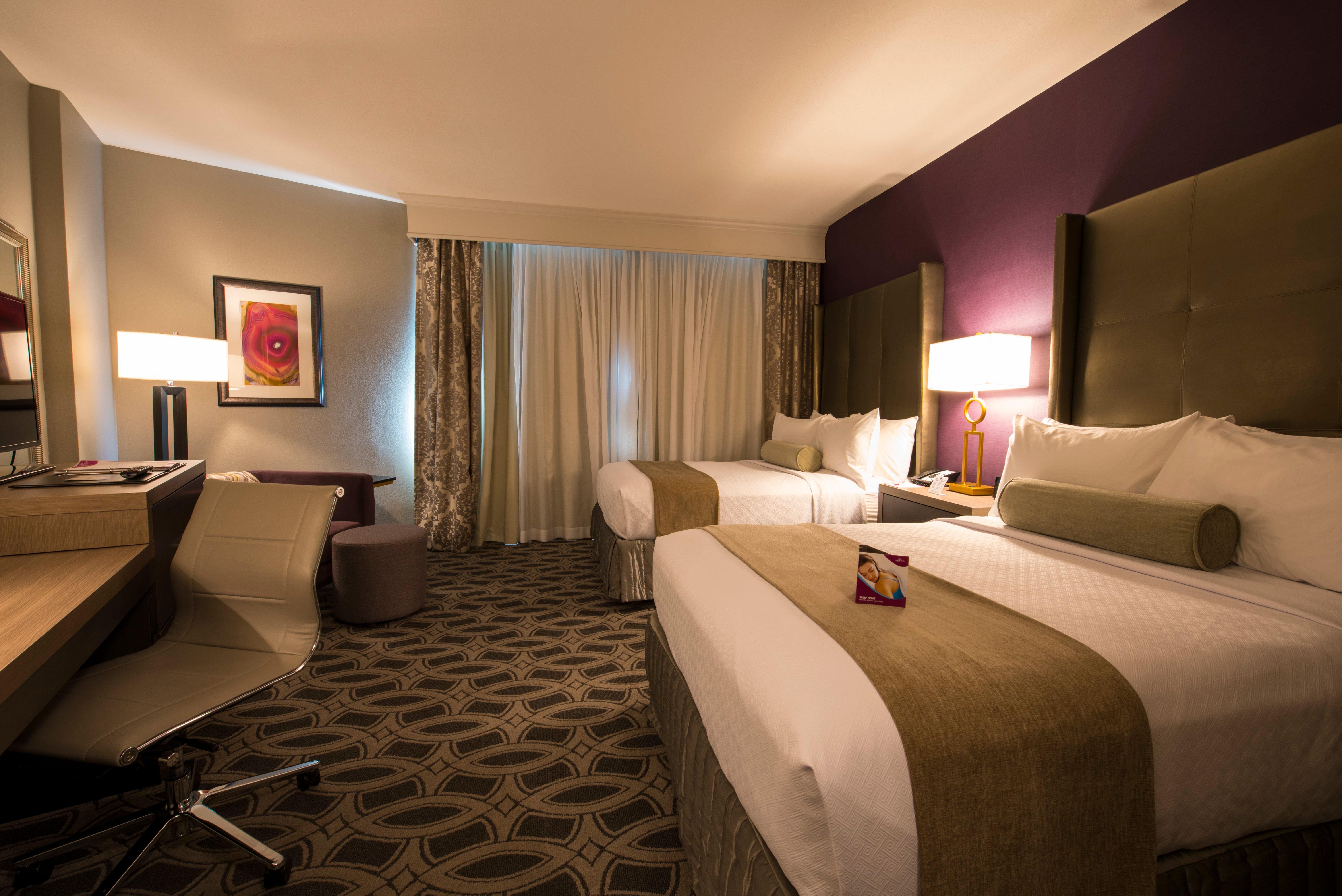 Crowne Plaza By Ihg Hotel