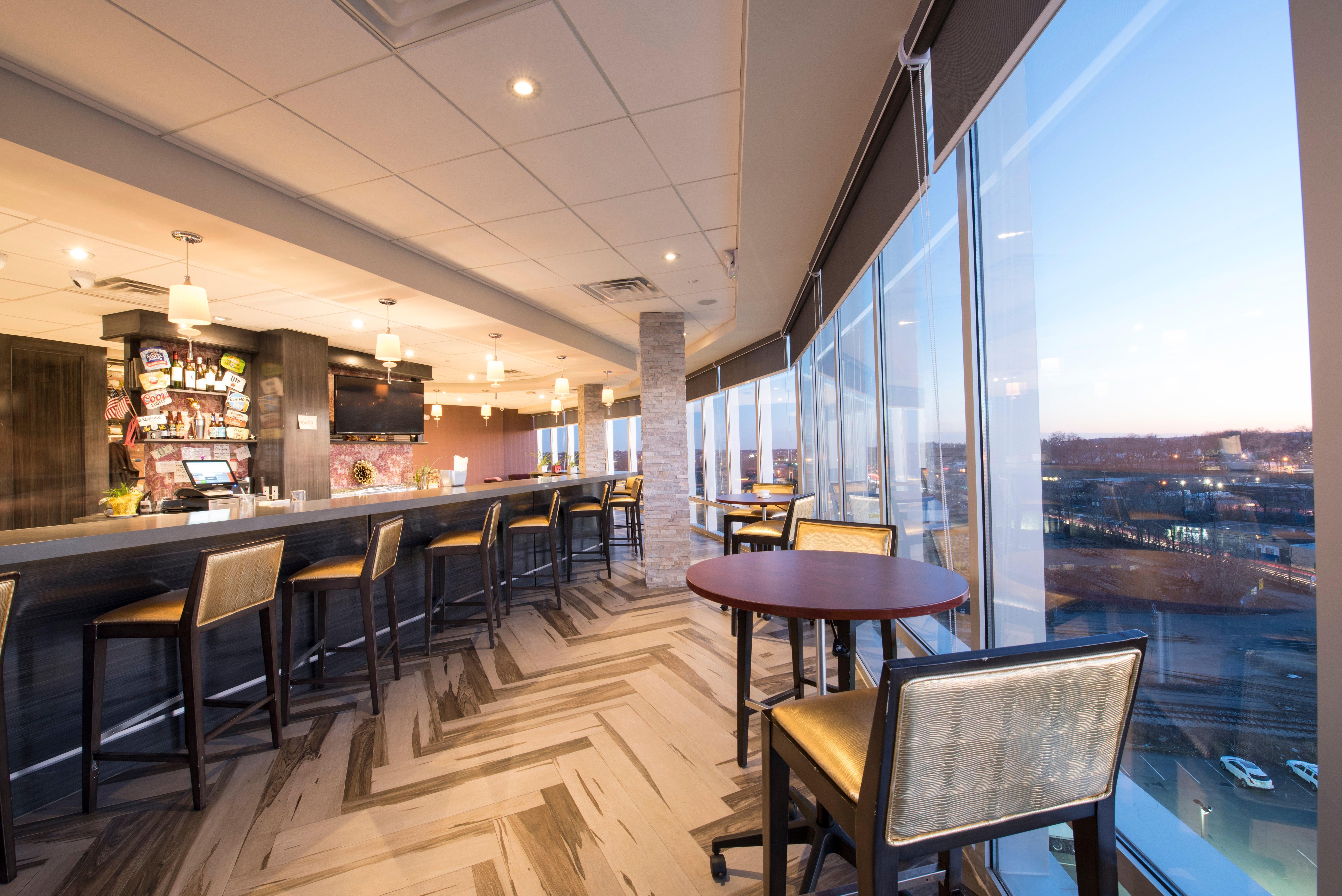 Crowne Plaza By Ihg