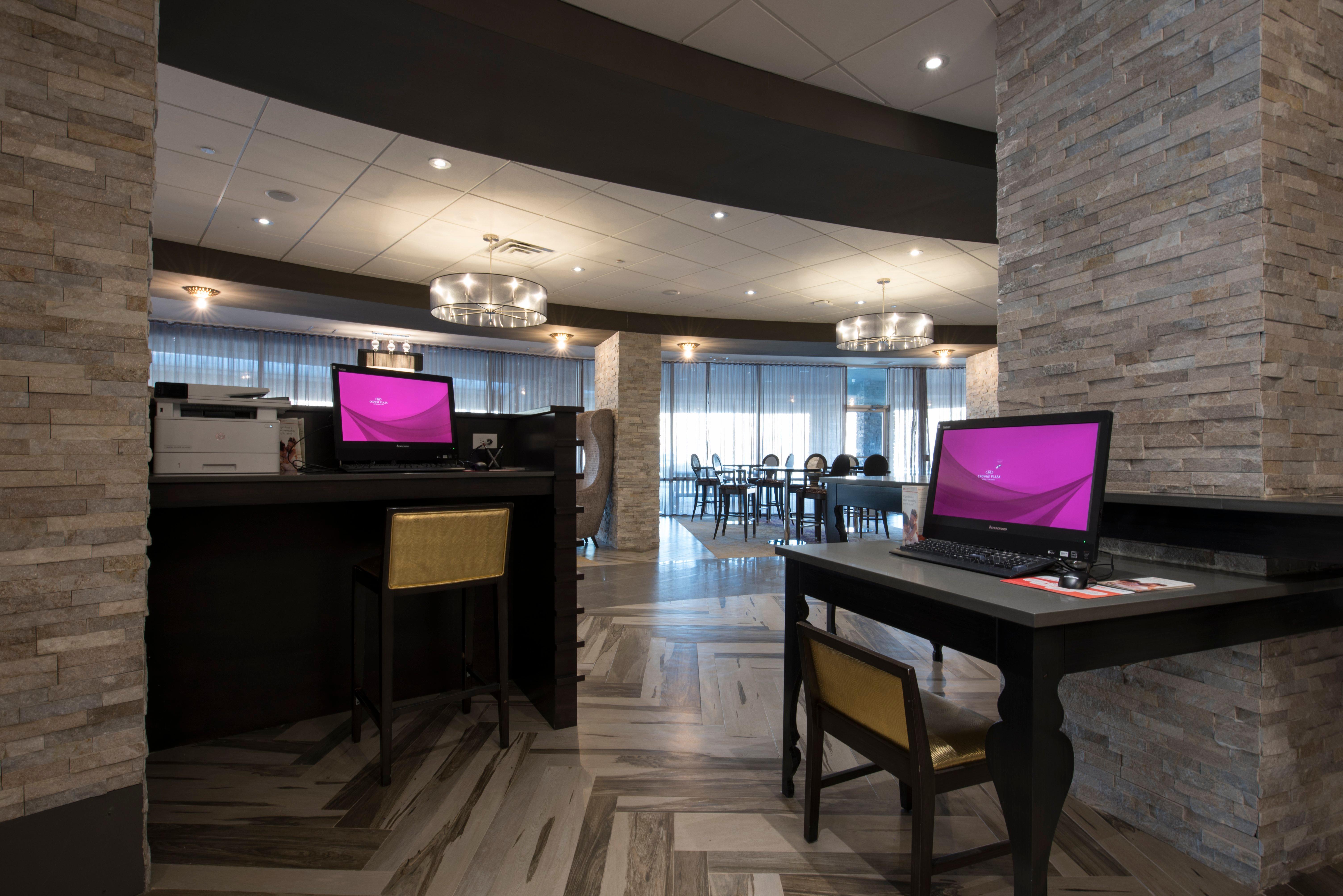 Hotel Crowne Plaza By Ihg Saddle Brook