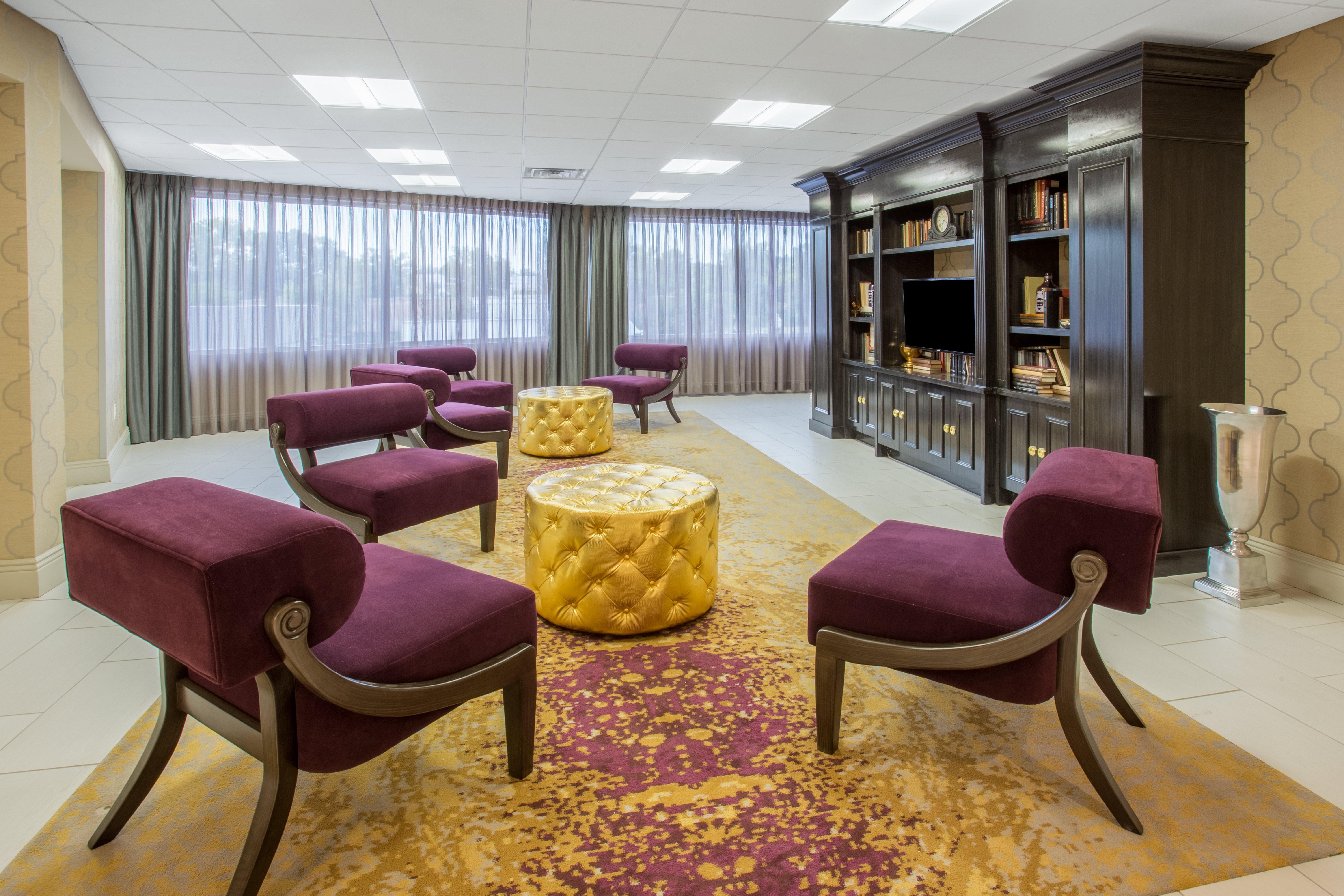 Crowne Plaza By Ihg Hotel