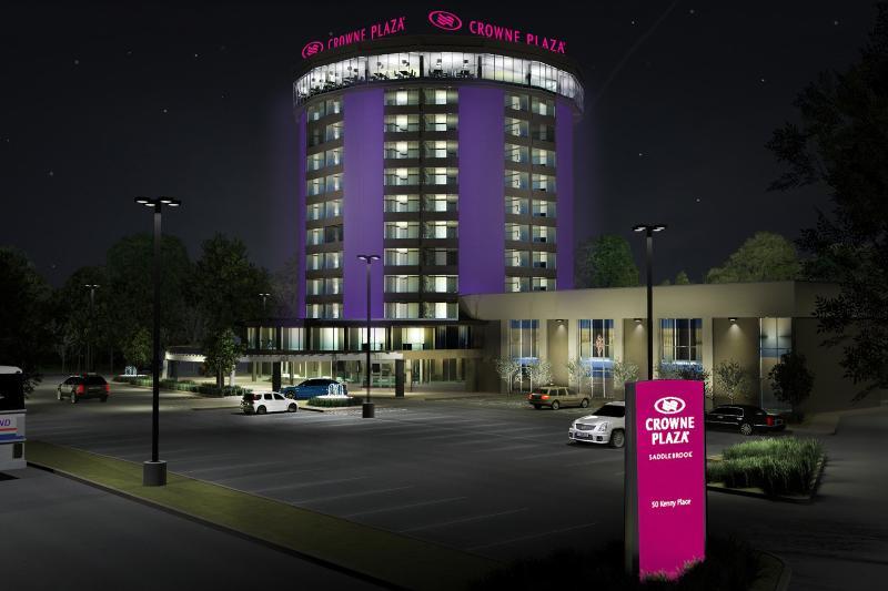 Crowne Plaza By Ihg